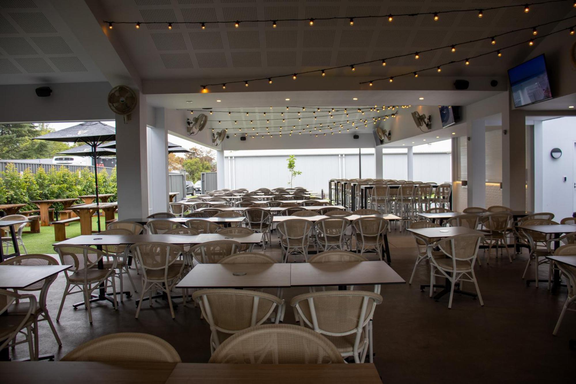 Bellbird Hotel Cessnock Exterior photo